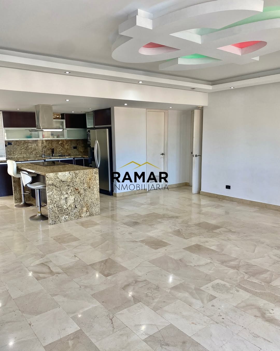 Apartamento en venta en El Caribe, La Guaira - imagen 3