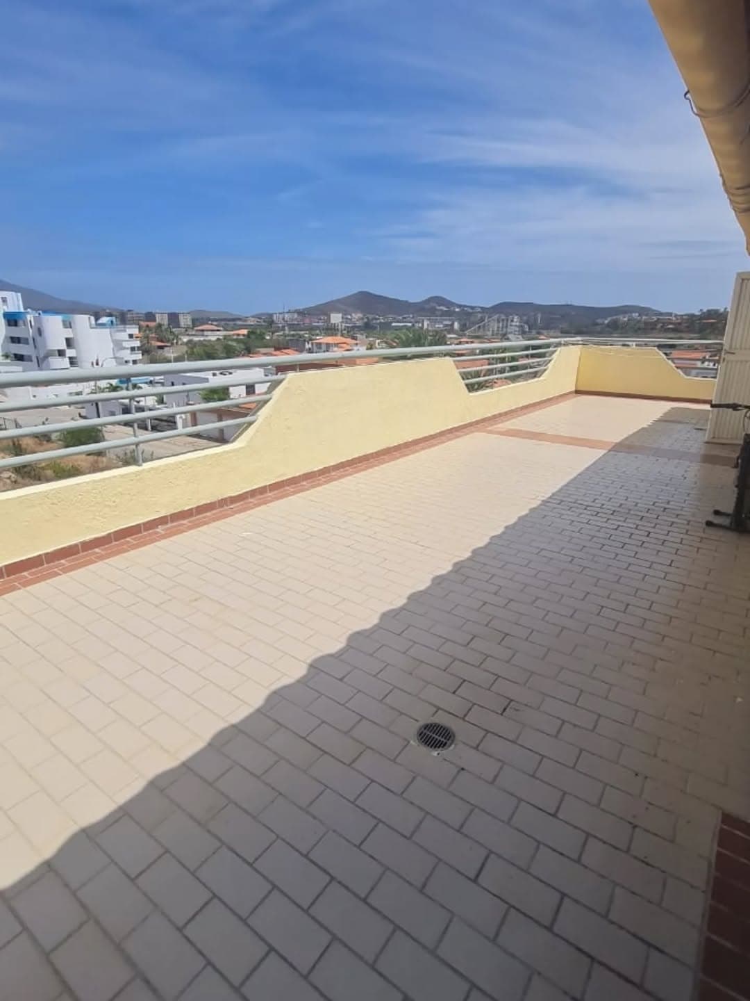 Penthouse 80m² con terraza, Playa Moreno, Margarita 13