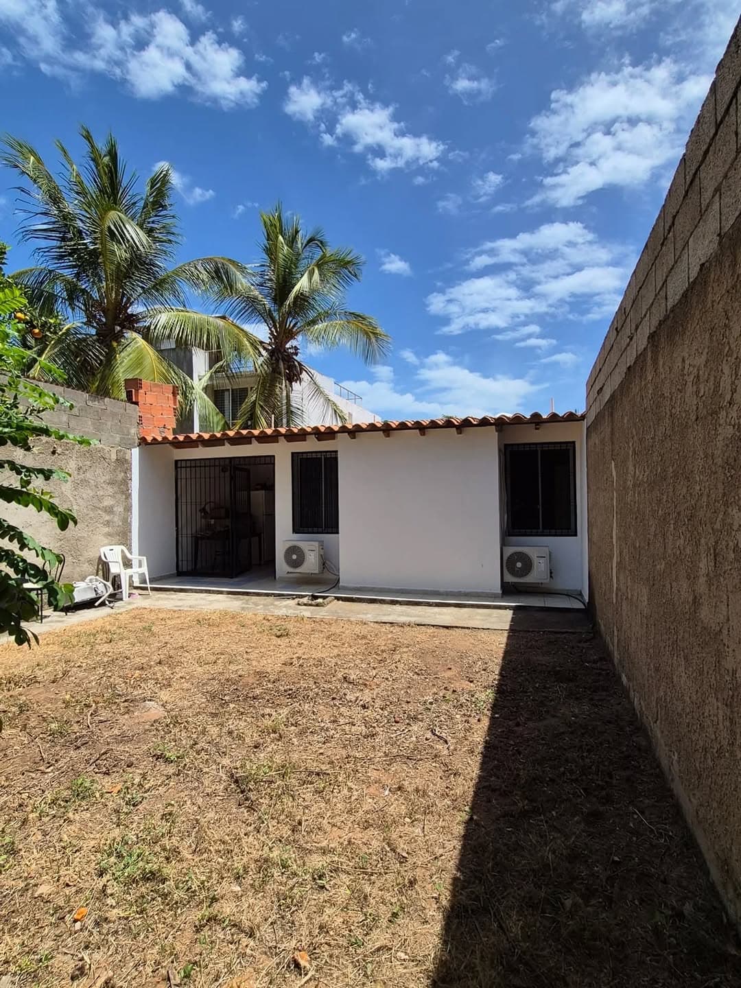 Casa independiente 3 hab. en Guacuco, Arismendi 13