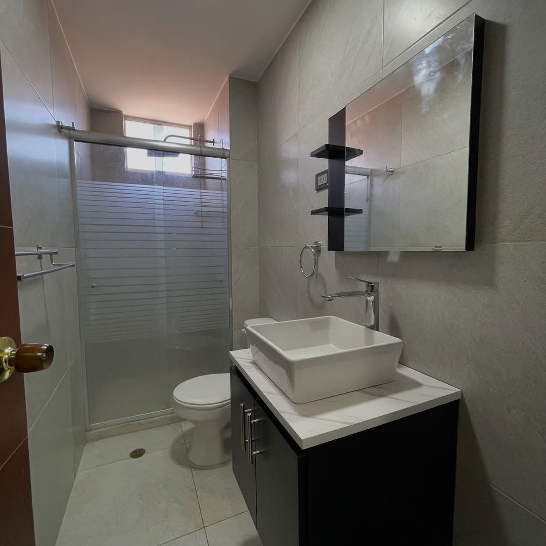 Apartamento moderno 2H 1B en Res El Tulipán, San Diego 10