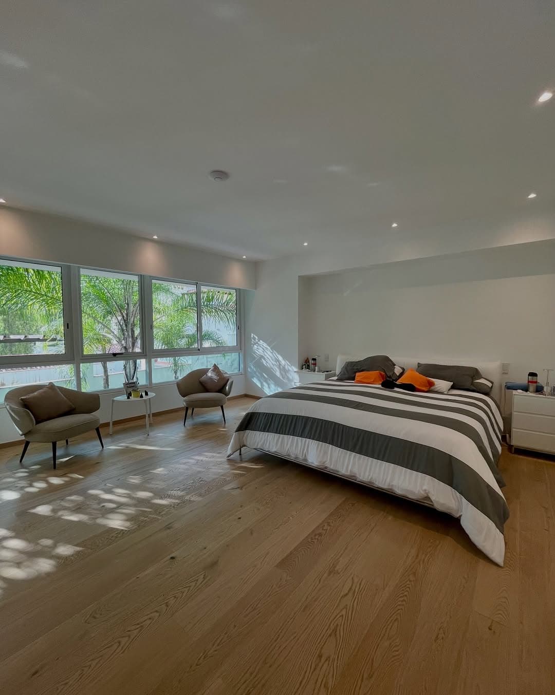 Planta Baja en Campo Alegre - 4 Hab, 5 Baños 8