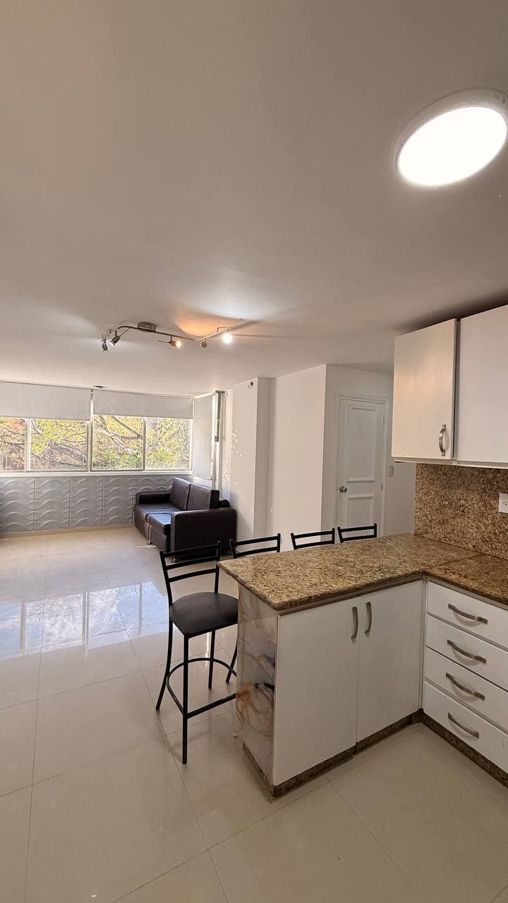 Apartamento 2 hab en Chuao, Caracas - imagen 1