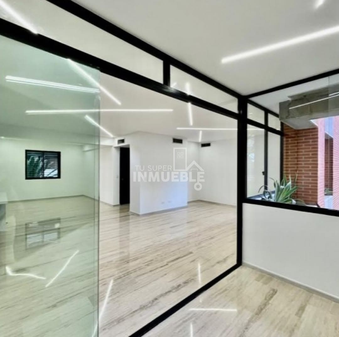 Apartamento de lujo remodelado en Campo Alegre - imagen 5