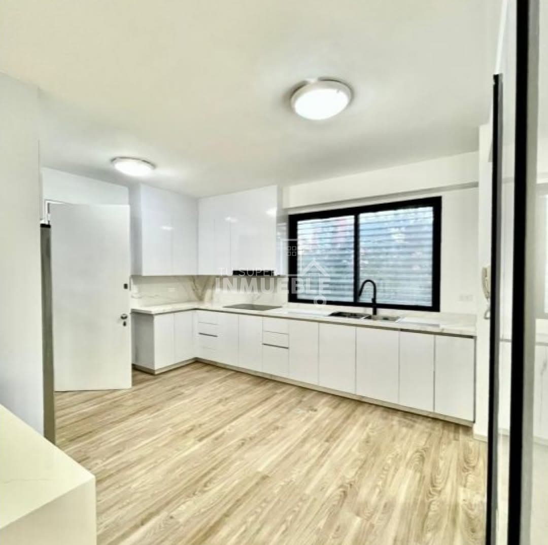 Apartamento de lujo remodelado en Campo Alegre 7