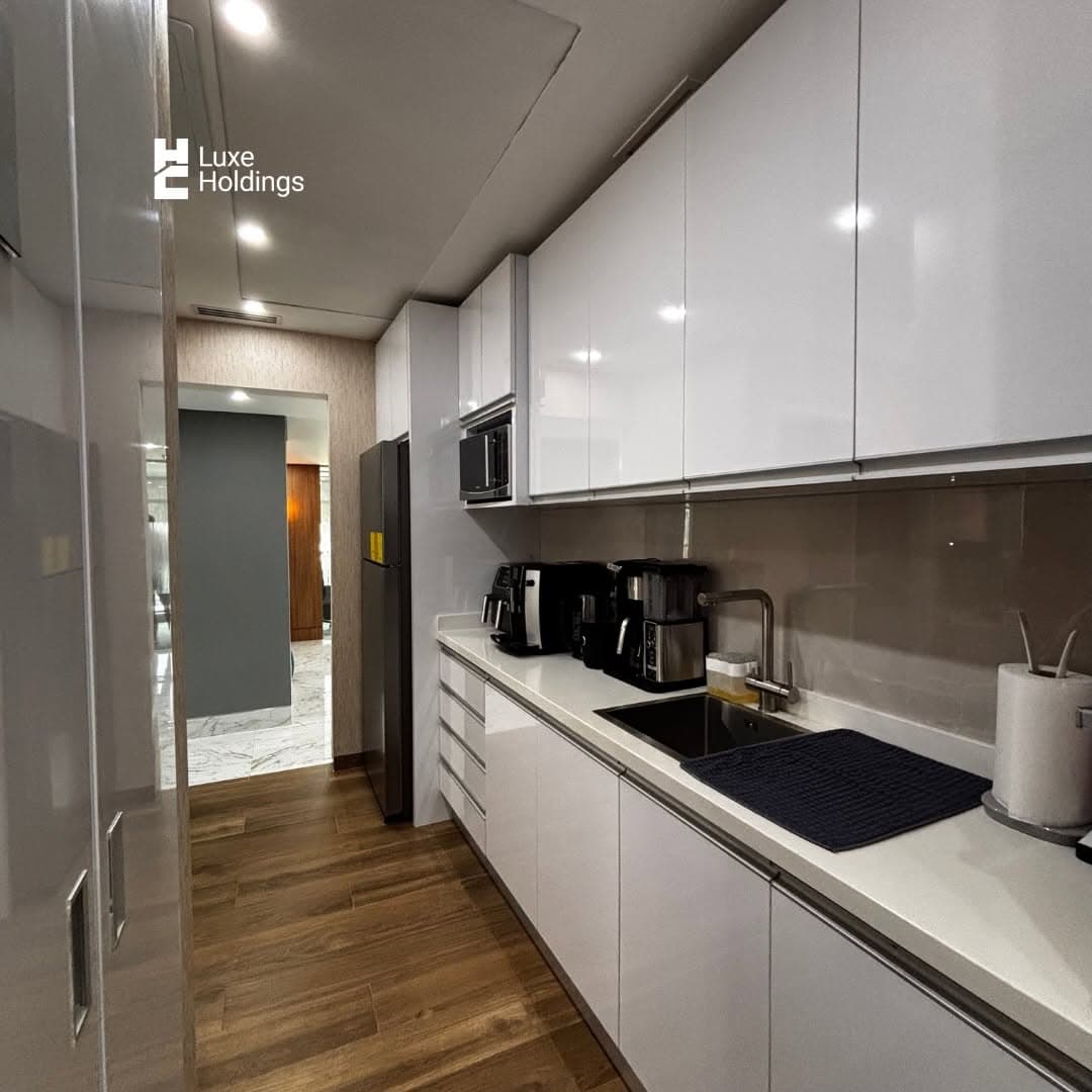 Oficina 210,35 m² Las Mercedes, Caracas 12