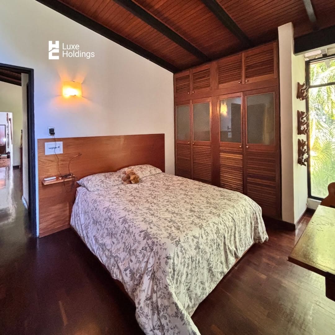 Casa en venta con arquitectura de autor en Caurimare 7