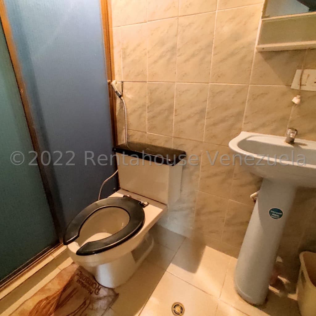 Edificio comercial-residencial en Palo Negro, Maracay 9