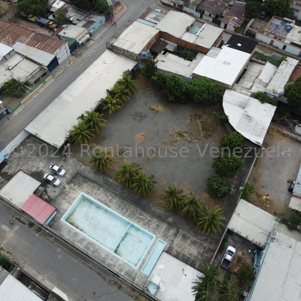 Terreno 3.214 m² con amenidades - Maracay, Aragua - imagen 2
