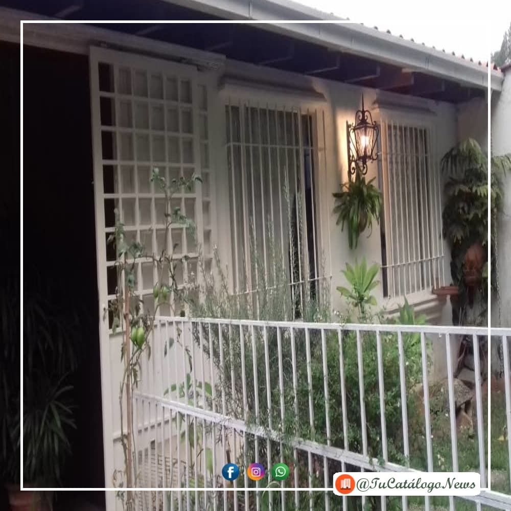 Quinta en venta, Alto Prado, Caracas - 4 hab, 375 m² - imagen 2