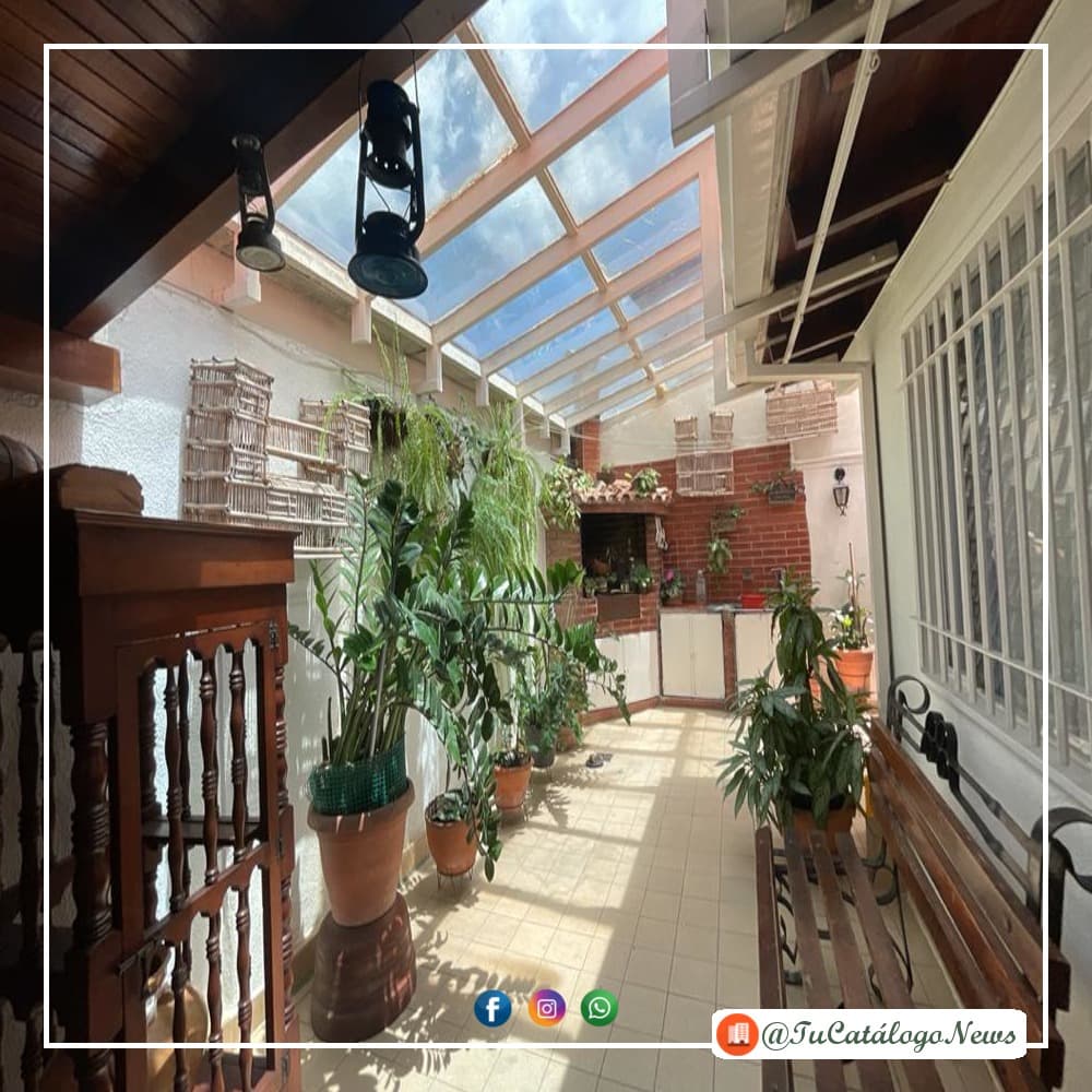 Quinta en venta, Alto Prado, Caracas - 4 hab, 375 m² 10