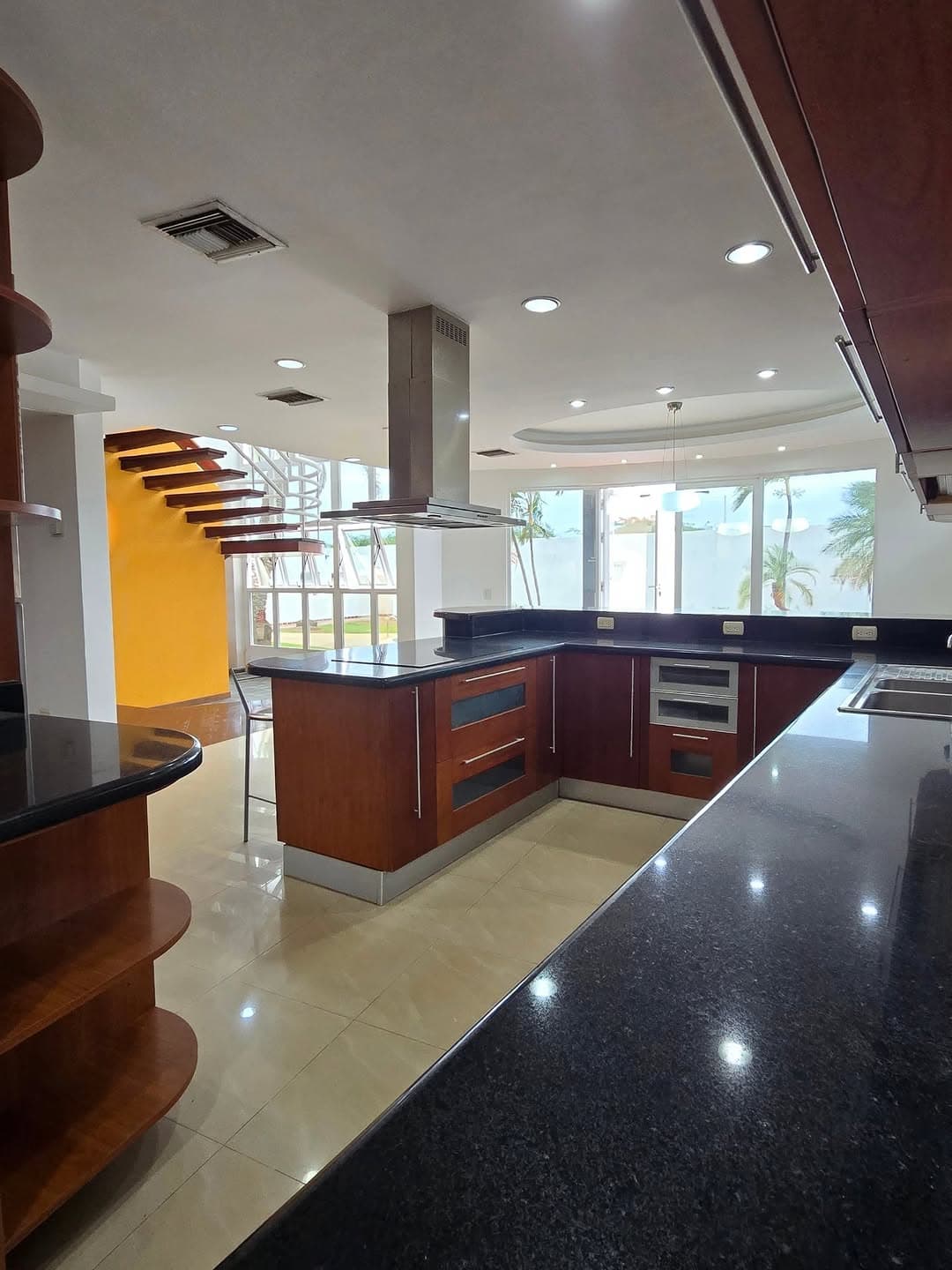 Casa en Pampatar, Maneiro 10