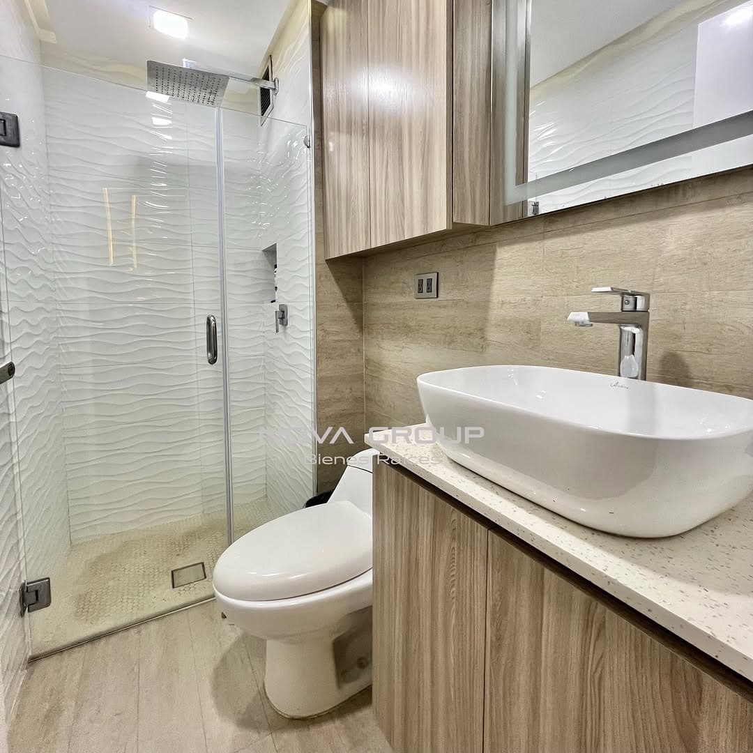 Apartamento en Lechería, Diego Bautista Urbaneja 6