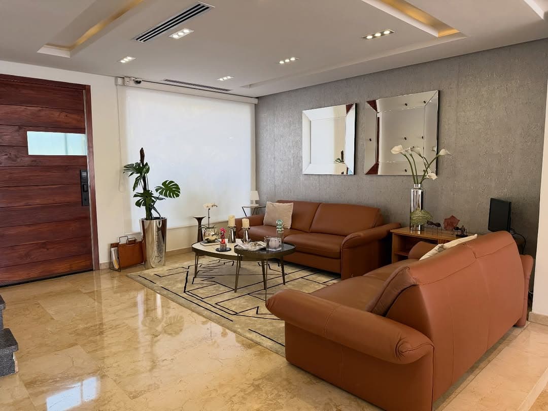 Casa en Lechería, Diego Bautista Urbaneja - imagen 1