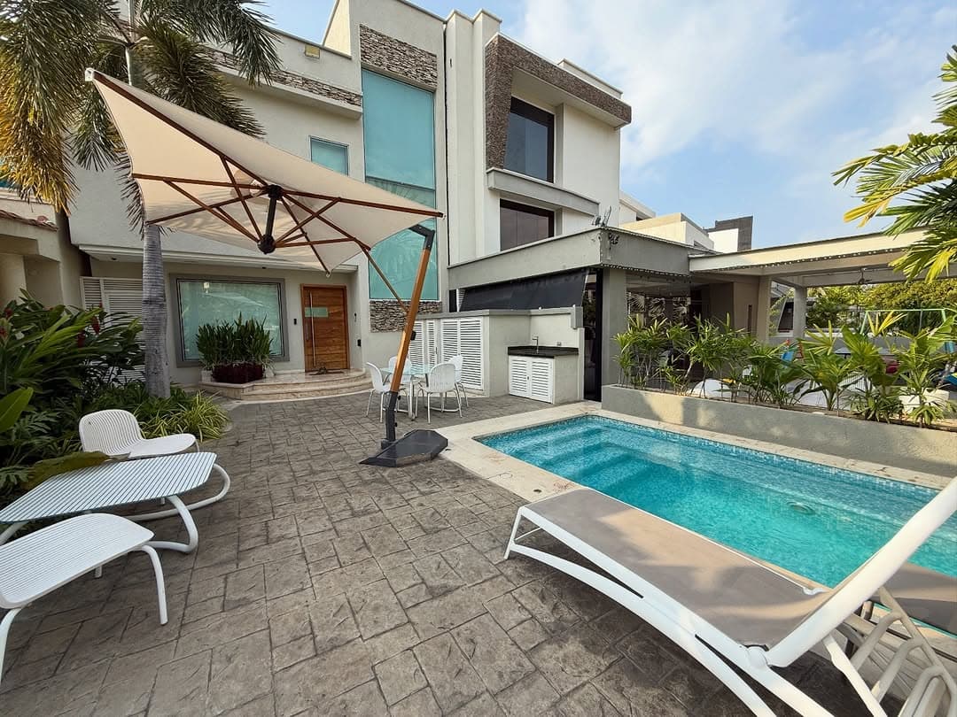 Casa en Lechería, Diego Bautista Urbaneja 13