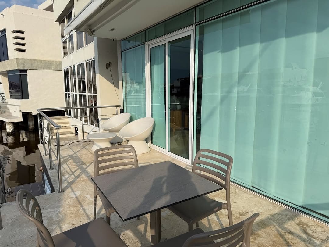 Casa en Lechería, Diego Bautista Urbaneja 14