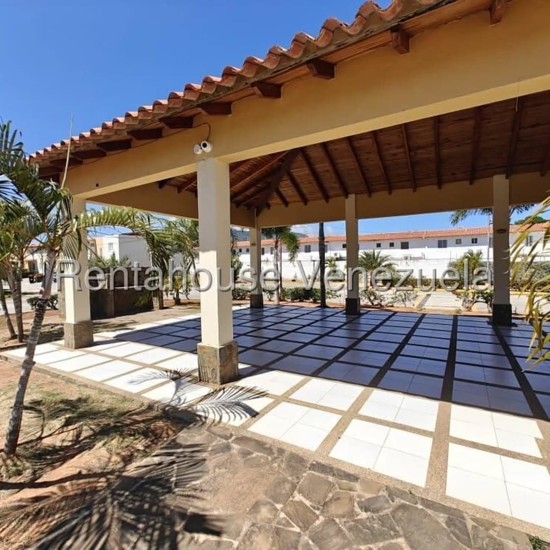 Townhouse en Pampatar, Maneiro 19