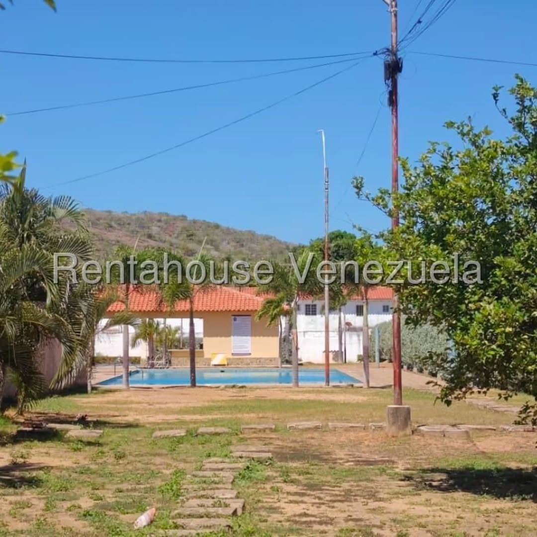 Townhouse en Pampatar, Maneiro 20