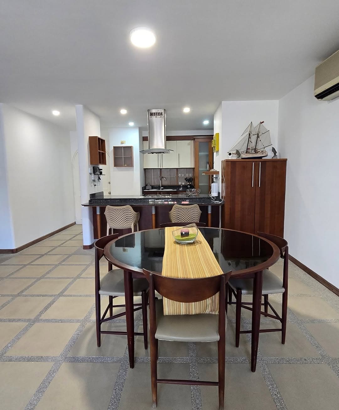 Apartamento en Playa El Agua, Mariño - imagen 4