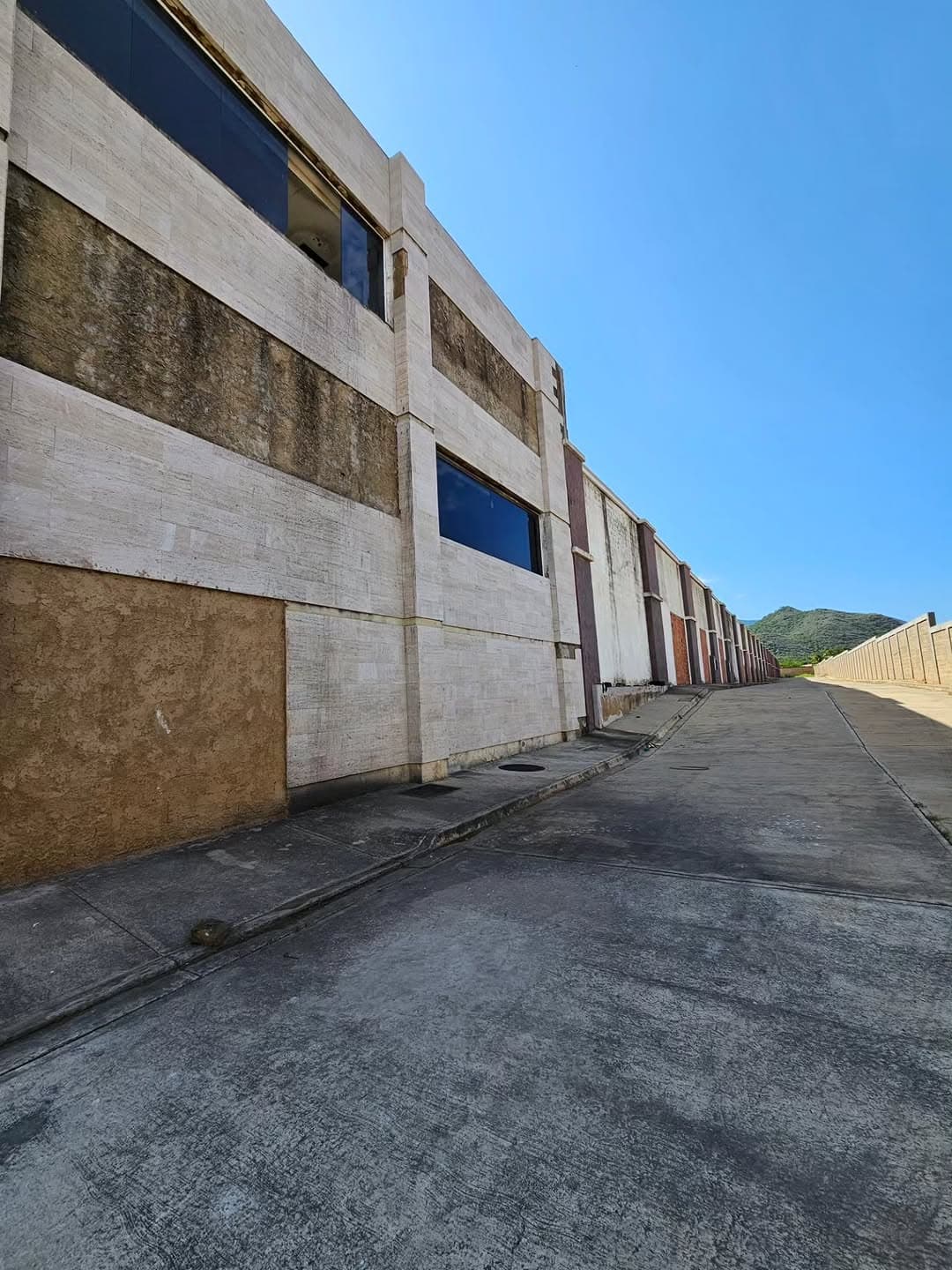 Galpón en La Asunción, Arismendi 18