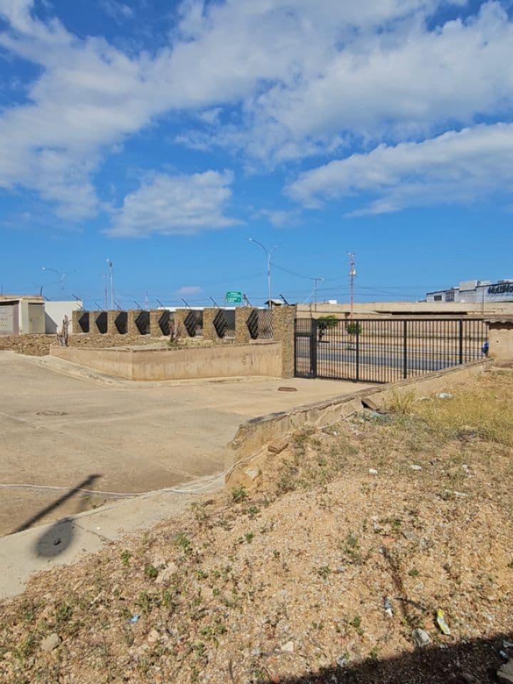 Galpón en La Asunción, Arismendi 20