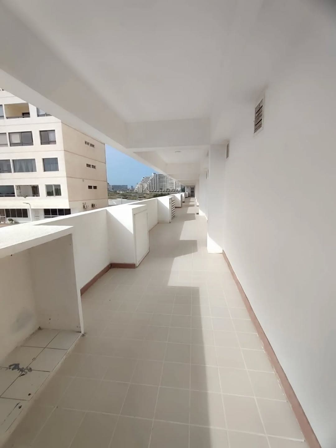 Apartamento en El Morro, Diego Bautista Urbaneja 9