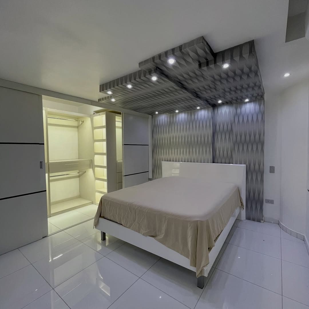 Apartamento en Valencia, Libertador 8