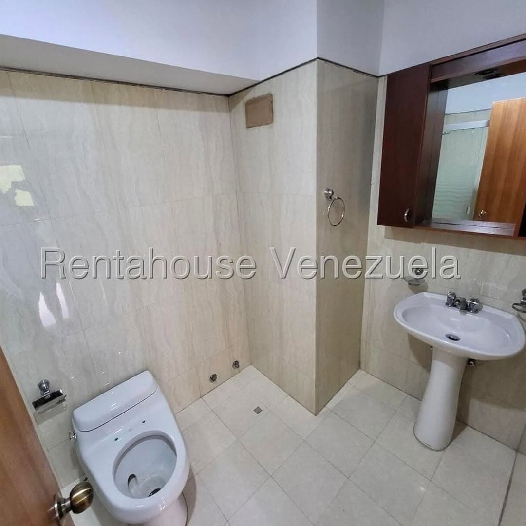 Townhouse en Simón Rodríguez, Anzoátegui 8