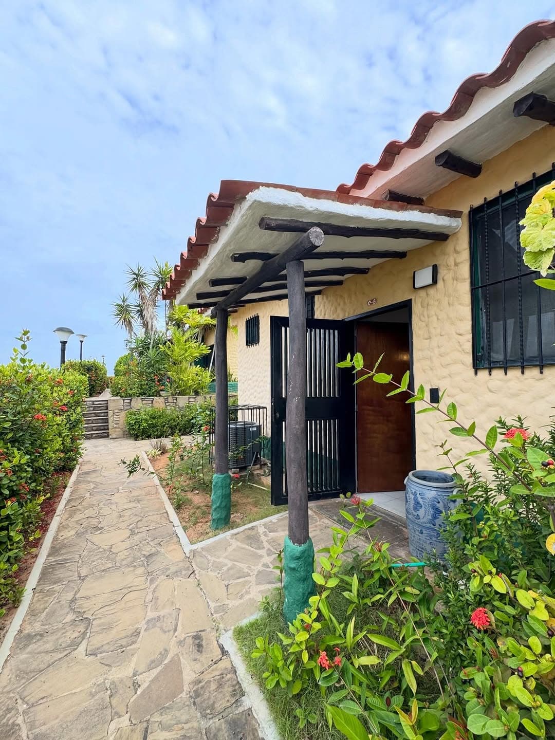 Estudio en Pampatar, Maneiro 10