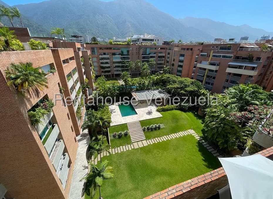 Penthouse en Campo Alegre, San Rafael de Carvajal 16
