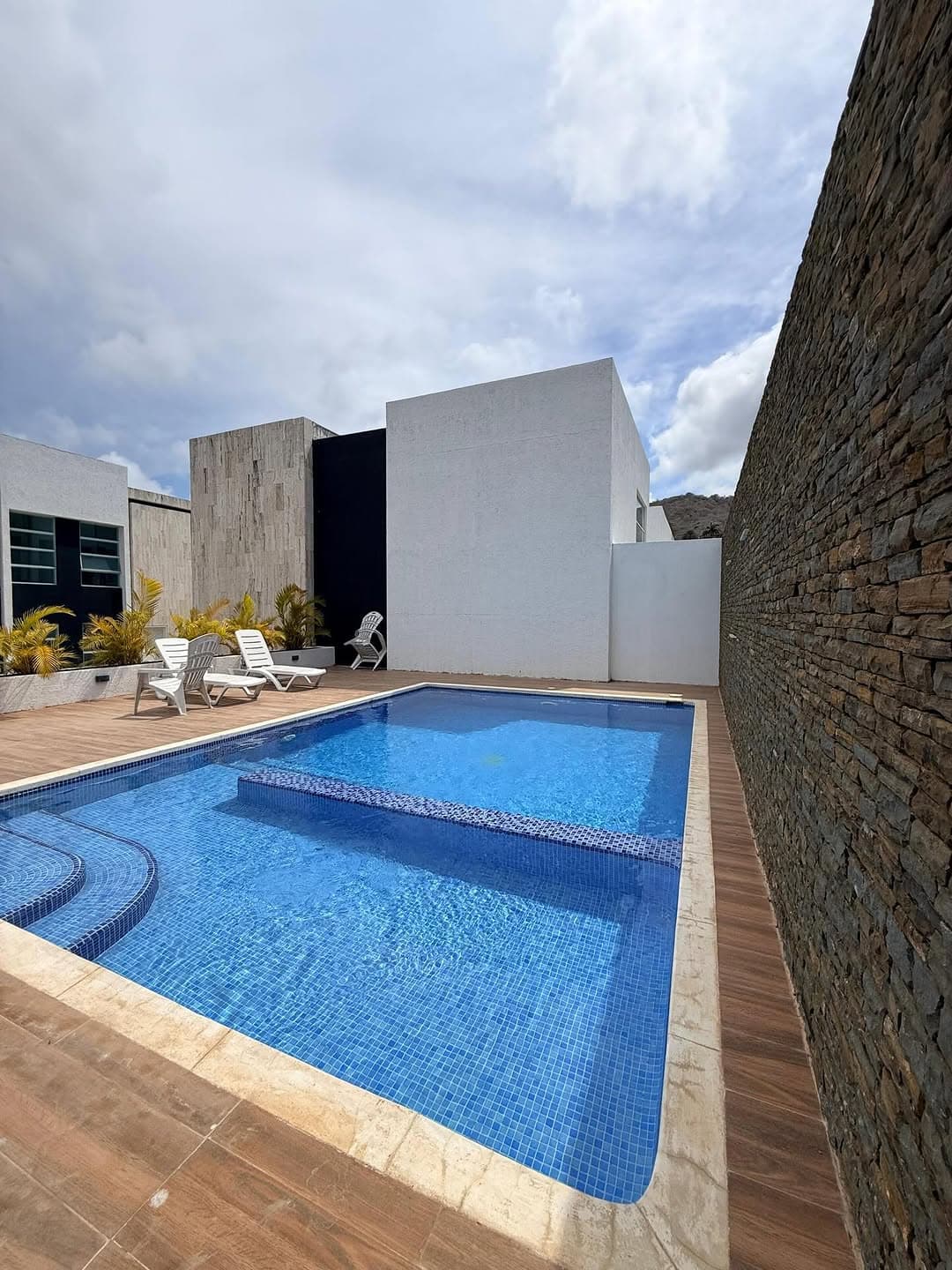 Townhouse en La Asunción, Arismendi 12