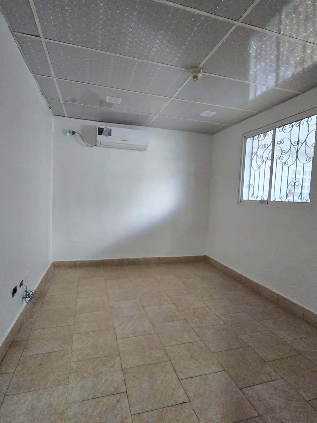 Local Comercial en La Asunción, Arismendi 11