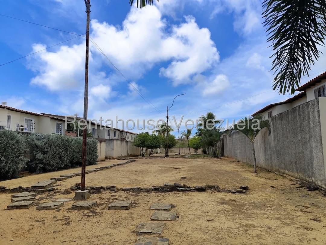 Townhouse en Pampatar, Maneiro 18