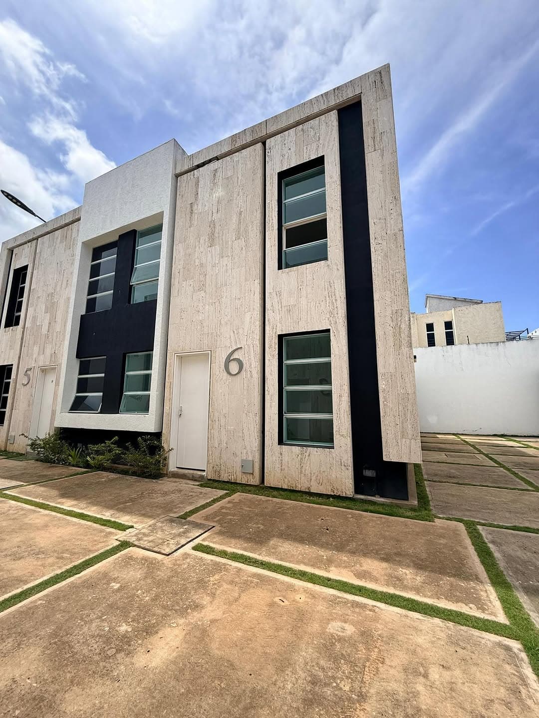 Townhouse en La Asunción, Arismendi 14