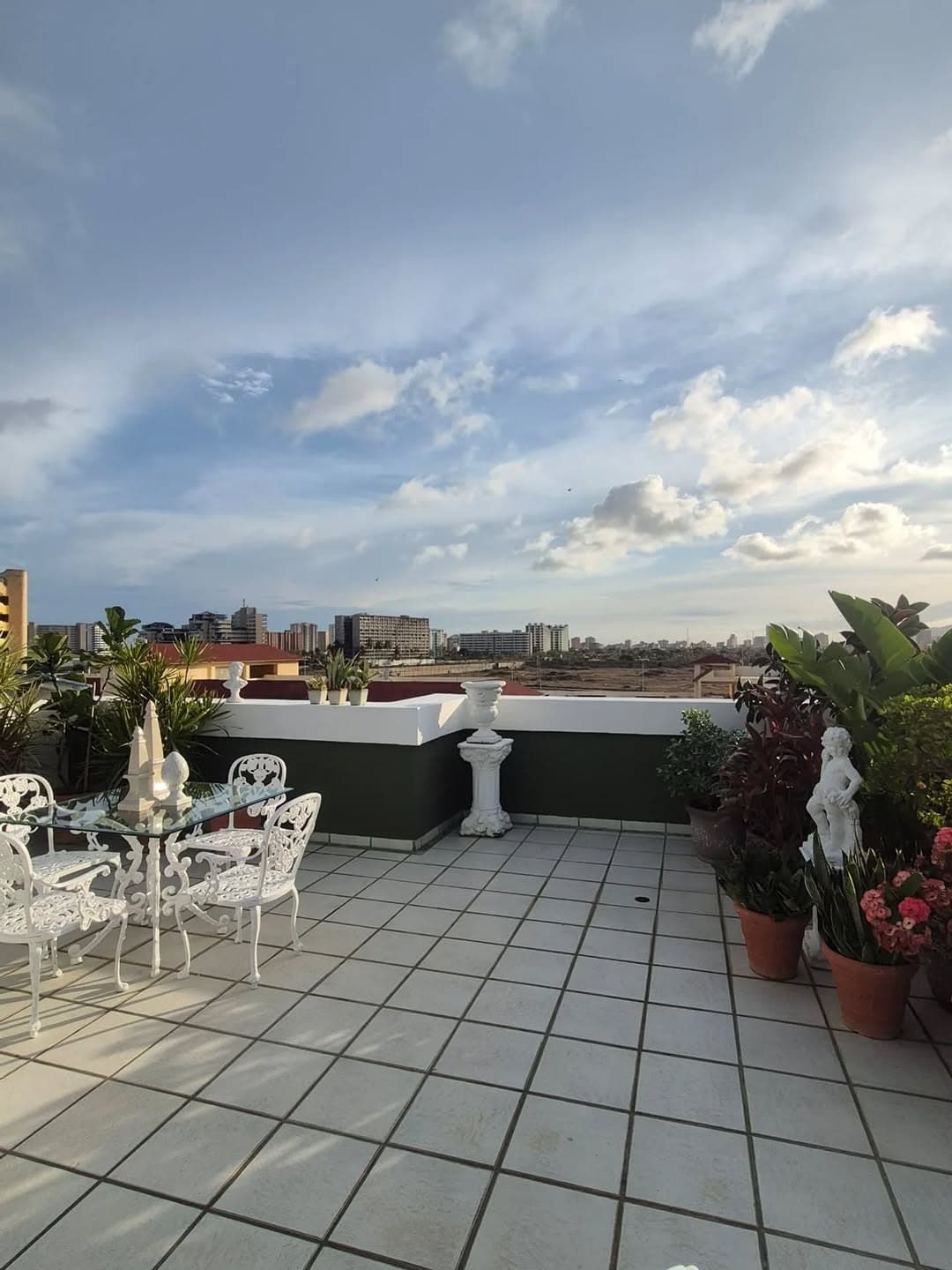 Penthouse en El Morro, Diego Bautista Urbaneja 13