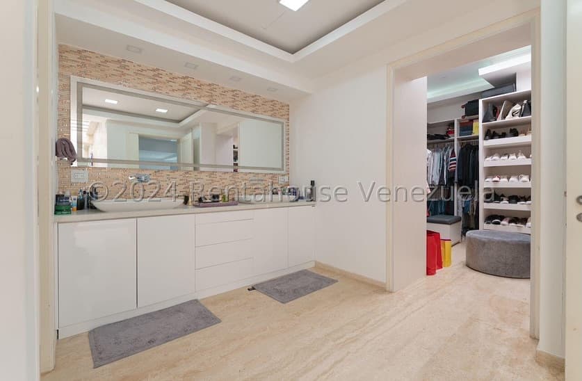 Casa en La Lagunita, El Hatillo 9