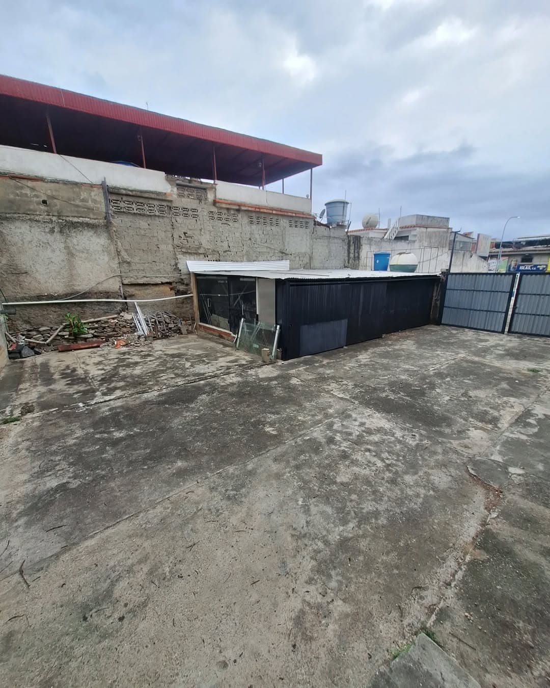 Galpón en Macuto, Vargas 8