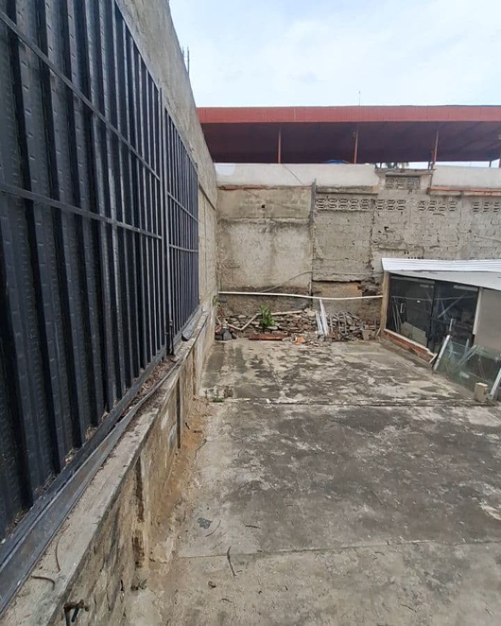 Galpón en Macuto, Vargas 11