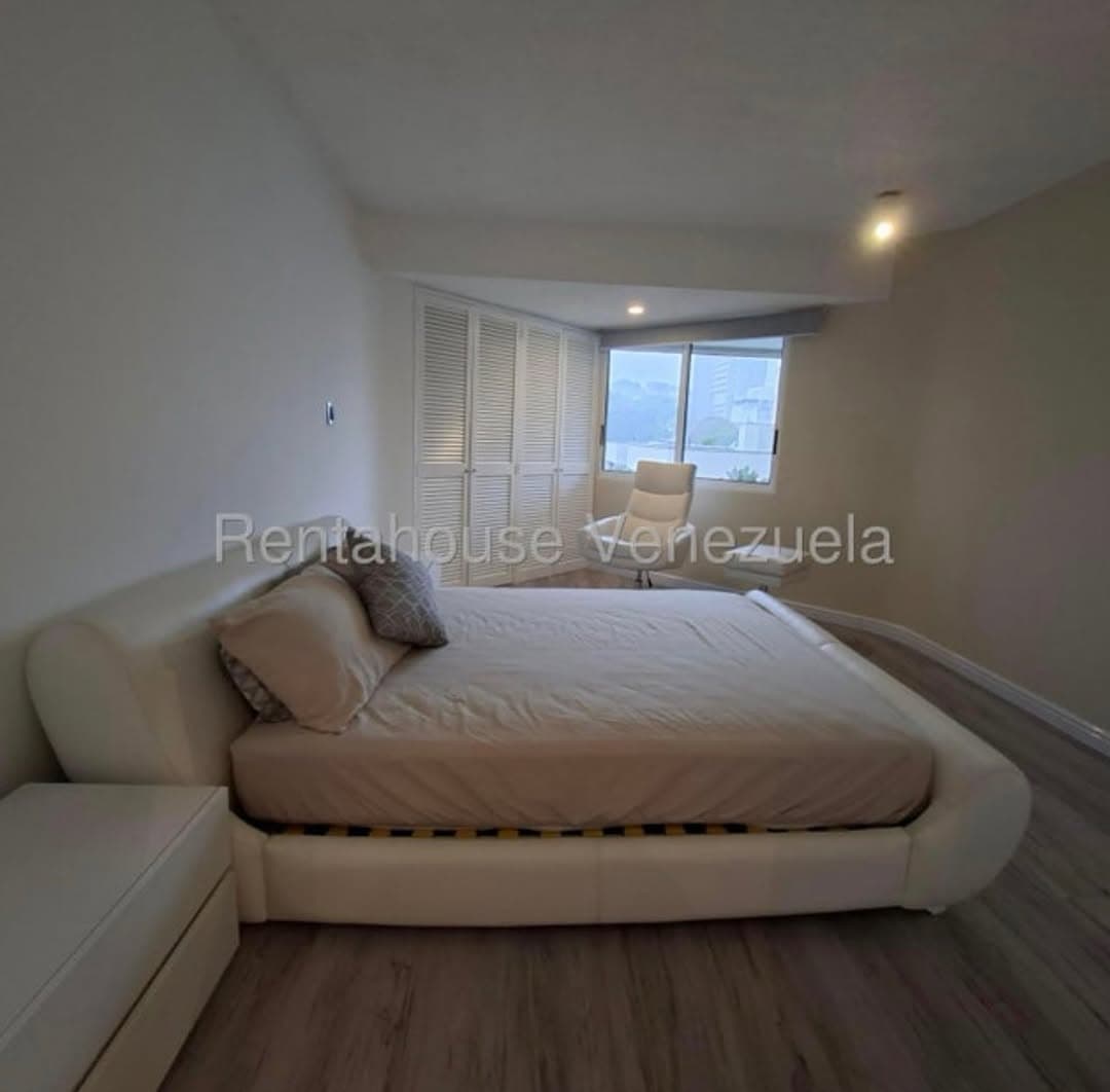 Apartamento en Altamira, Santa María de Ipire 9
