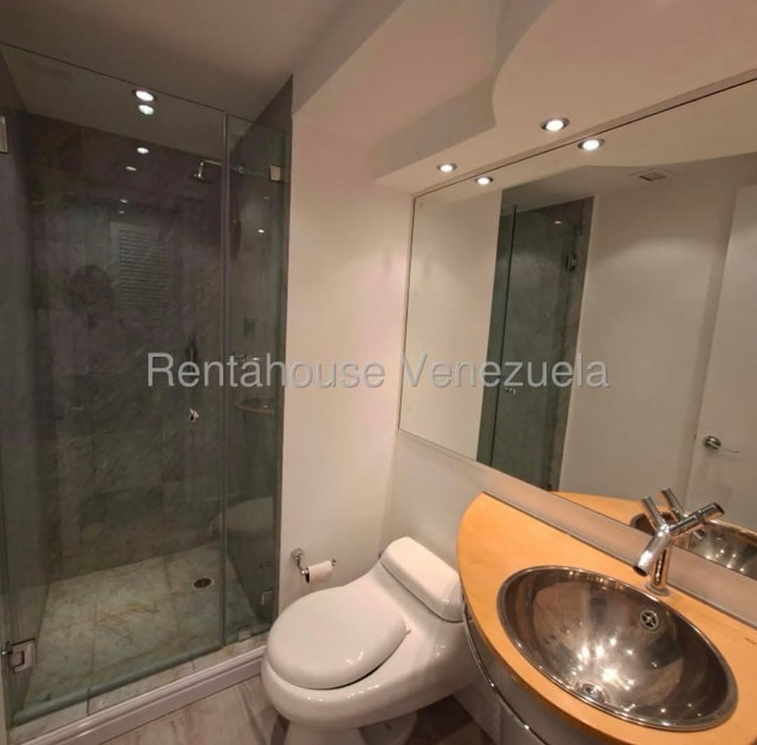 Apartamento en Altamira, Santa María de Ipire 12