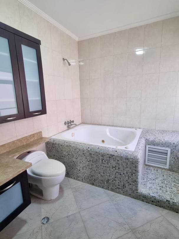 Townhouse en Pampatar, Maneiro 8